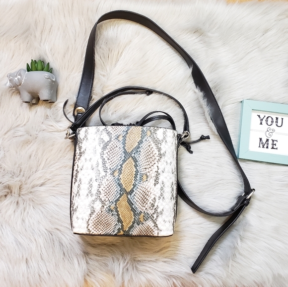 JustFab Handbags - Just Fab Shoulder Crossbody Purse Sachel SnakeSkin